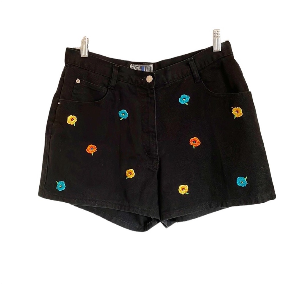 Vintage True Blue Y2K 90’s High Waisted Black Floral Embroidered Denim Shorts